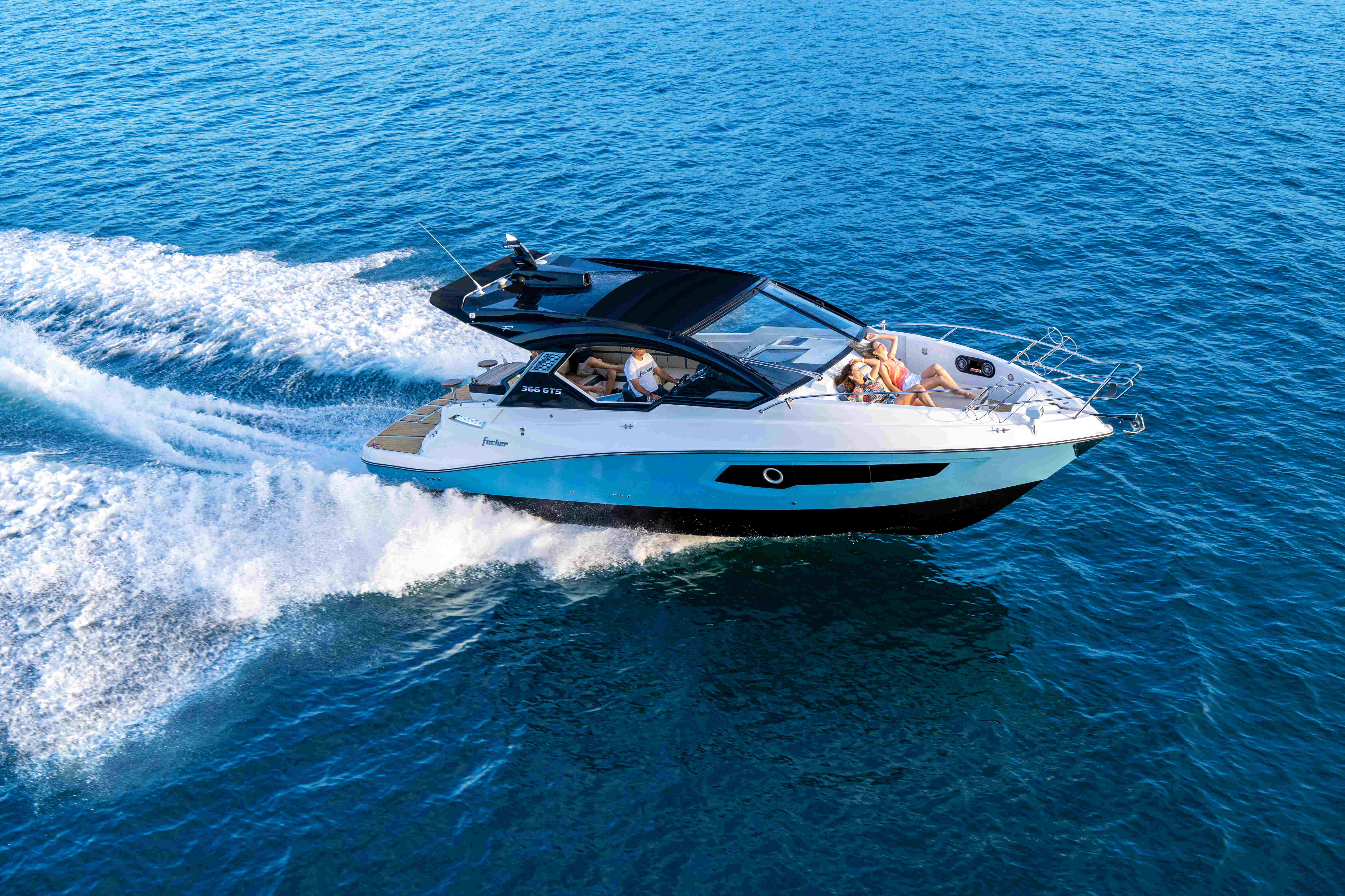 Estaleiro leva 13 lanchas inovadoras ao São Paulo Boat Show, de 21 a 26 de setembro